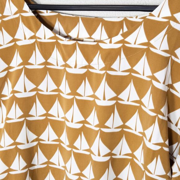 Old Navy Blouse Sailboat Print Tan White Size L Coastal Grandma - Picture 3 of 7